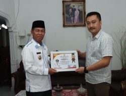 Bupati H.Budi Utomo SE.MM. Berikan Penghargaan Kepada Tekap 308 Satreskrim Polres Lampung Utara
