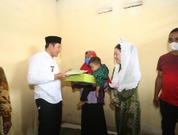 Wabup Sidoarjo Jenguk Serta Berikan Bantuan Untuk Balita Tanpa Anus