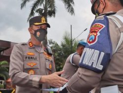 Beri Penghargaan Anggota Berprestasi, Kapolres Malang: Terus Berbuat Baik dan Berikan Pengabdian Terbaik kepada Masyarakat