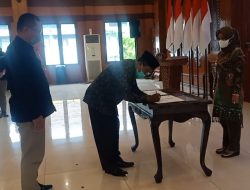 BAZNAS Kota Mojokerto Dengan STIT Raden Wijaya Lakukan Penanda Tanganan MoU  “Pemberian Beasiswa Program Studi S1