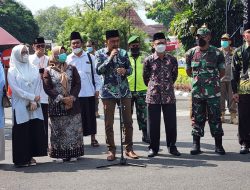 Ketua DPRD Bojonegoro Berangkatkan 446 CJH Bojonegoro dengan 10 Bus
