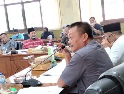 WARGA SEDATI GEDE MENAGIH JANJI PERUMDA DELTA TIRTA SIDOARJO