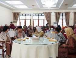 Bupati Anna Mu’awanah Sambut Kedatangan Keluarga Besar Yayasan Mangoen Rekso Koesumo