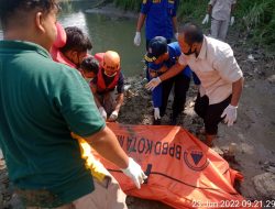 Ditemukan Sesosok Mayat Pria Bertato di Bantaran Kali Kota Madiun