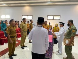 Kades Syaiful Huda Melantik dan Ambil Sumpah Jabatan Serta Menyerahkan SK Perangkat Desa Sajen