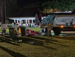 Pasca Bojonegoro Bersholawat, DLH Terjunkan Puluhan Petugas untuk Bersihkan Alun-alun