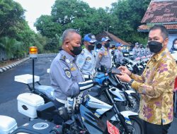 Bupati Kudus Serahkan 9 Kendaraan Dinas untuk Tim Patwal Dishub