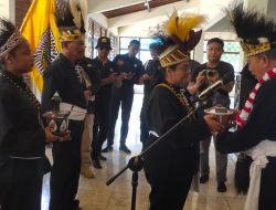 Sambut 100 Tahun Terate Emas, Perwapus Papua Serahkan Tanah dan Air ke Padepokan Agung