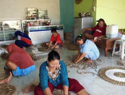 Program Dosen Mengabdi, Dorong Inovasi Produk Lokal Memanfaatkan Bahan Baku dari Limbah