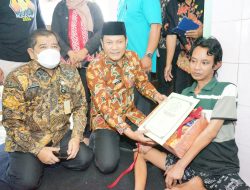 Pemkab Sidoarjo Melalui Wakil Bupati Memberikan Perhatian Lebih, Meninjau Warga yang Menderita Kelumpuhan