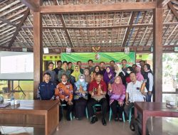 Pelatihan Pengembangan Usaha BUMDes Kalangan oleh Kepala Dinas PMD Kab. Bojonegoro