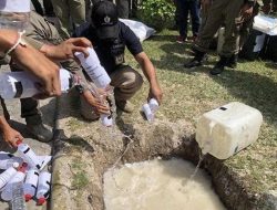 Satpol PP Bali Tindak Tegas Produsen Arak Nakal dan  Musnahkan 480 Liter Arak Gula Pasir