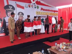 10 Juta Bendera Merah Putih di Bagikan kepada Masyarakat Bojonegoro