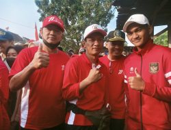 Anggota DPRD Kabupaten Mojokerto Abah Sholeh Berikan Bonus Pada Tegar Punggawa Timnas U-16