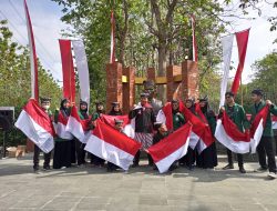Tumbuhkan Rasa Nasionalisme dan Patriotisme, Masyarakat Samin Bagikan 1000 Bendera Merah Putih