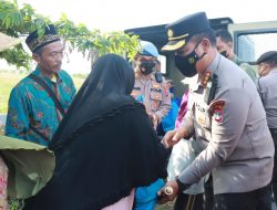 Polresta Sidoarjo Bagikan Paket Sembako, Dampak Penyesuaian Harga BBM Bagi Petani