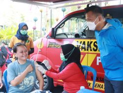 Terus Dimasifkan, Kapolresta Sidoarjo Cek Layanan Vaksinasi Booster di Tempat Publik