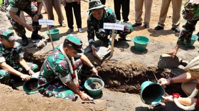 Karya Bakti TNI Mandiri, Upaya Tingkatkan Kesejahteraan Warga Desa Cepagan Kabupaten Batang