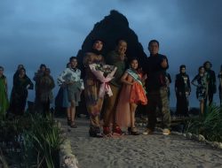 Perhutani Kesatuan Bisnis Mandiri Ekowisata Jawa Timur adakan Fashion Week di Tanjung Papuma