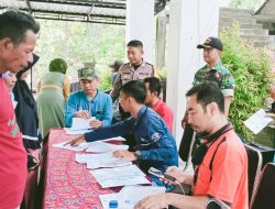 Babinsa Koramil Kepohbaru Kodim 0813 Bojonegoro Laksanakan Pendampingan Giat Penyaluran BLT-BBM