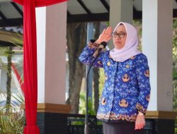 Pimpin Upacara Pagi, Bupati Bojonegoro: Tingkatkan Profesionalitas PNS untuk Pembangunan Daerah