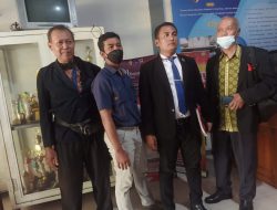 Tak Terima Dipecat Sepihak, Khusairi Didampingi Pengacaranya Mengadu ke Dinas Tenaga Kerja