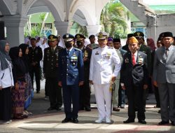 Bersama Rombongan dari Provinsi NTB dan Kabupaten Lombok Timur, Kapolres Lotim Hadiri Ziarah Makam Pahlawan