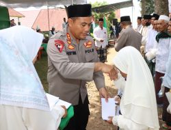 Sejumlah Marbot dan Anak Yatim Diberikan Santunan oleh Kapolres Lotim Saat Harlah ke – 35 Ponpes Al – Ma’arif