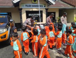 Siswa Paud Nurul Ummahat Antusias Kunjungi Polsek Karangmoncol