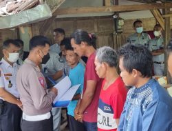 Kasubsi Penmas Humas Polres Wonogiri Menyerahkan Santunan dan Jasa Raharja kepada Ahli Waris Korban Kecelakaan