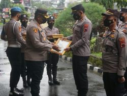 Kapolres Purbalingga Beri Penghargaan Delapan Personel
