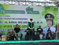 Bupati Bojonegoro  Anna Muawanah Adakan Giat Tanam Pohon di WTG  Sumuragung Baureno