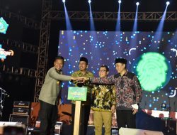 Hari Jadi Sidoarjo ke-164 Ribuan Warga Dihibur Denny Caknan dan Charly, Bupati Kenalkan Layanan Online Sipraja