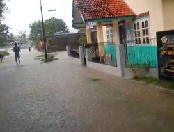 Ratusan Rumah di Pulau Bawean Gresik Diterjang Banjir