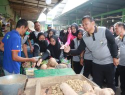 Kapolresta Sidoarjo Blusukan di Pasar Sukodono