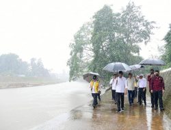 Presiden Jokowi Tegaskan Lanjutkan Proyek Normalisasi Kali Ciliwung, Sempat Terhenti Era Anies