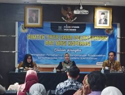 Walikota Ning Ita Didampingi Kadisperindag Any Wijaya Membuka Bimtek Tata Cara RAT