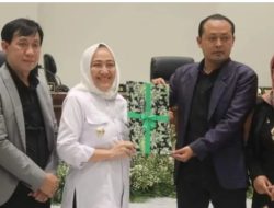 Bupati Bojonegoro Sampaikan LKPJ Tahun 2022 dalam Rapat Paripurna DPRD