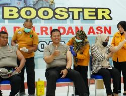 Kapolresta Tinjau Vaksinasi Booster Kedua Bagi Anggota