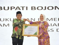 Tuntaskan SDGs Desa, Bupati Bojonegoro Raih Penghargaan dari Kementerian Desa PDTT