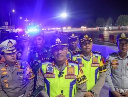 Kapolresta Cirebon Laksanakan Pemantauan Penerapan One Way di GT Palimanan