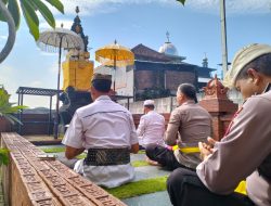 Ibadah Tupek Wayang di Pura Kertha Bumi Bhayangkara
