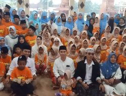 Arumi Bachsin Bersama Gus Barra, Ning Hanna dan Bu Puji Santuni Anak Istimewa Yatim Piatu serta Dhuafa