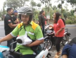 Komunitas Pewarta dan Warkop Scorpio Berbagi Takjil