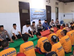 Kapolres Madiun Gelar Buka Bersama dengan Puluhan Tahanan di Rutan Polres