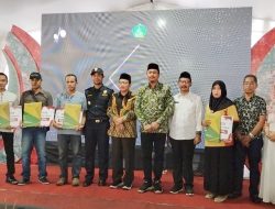 Bupati Sidoarjo Gelontor BLT untuk Ribuan Buruh Pabrik Rokok di Sidoarjo