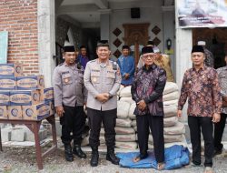 Kapolresta Sidoarjo Serahkan Bantuan Pembangunan Masjid di Desa Seketi Balongbendo