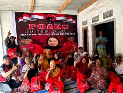 Bacaleg DPRD Jember Dapil 5 Bagikan Paket Sembako Kepada Masyarakat