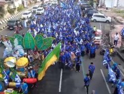 Dipimpin Ketua DPD Abdus Salam SE., Ribuan Simpatisan PAN Long March  Mendaftar Bacaleg ke KPU Jember