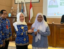 Bupati Bojonegoro Hadiri Perekaman E-KTP bagi Siswa SMKN 4 